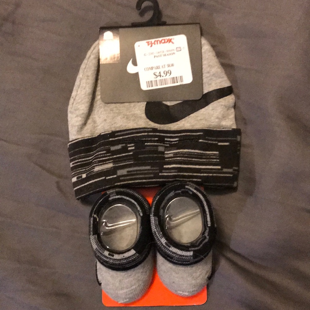 Newborn beanie and socks
